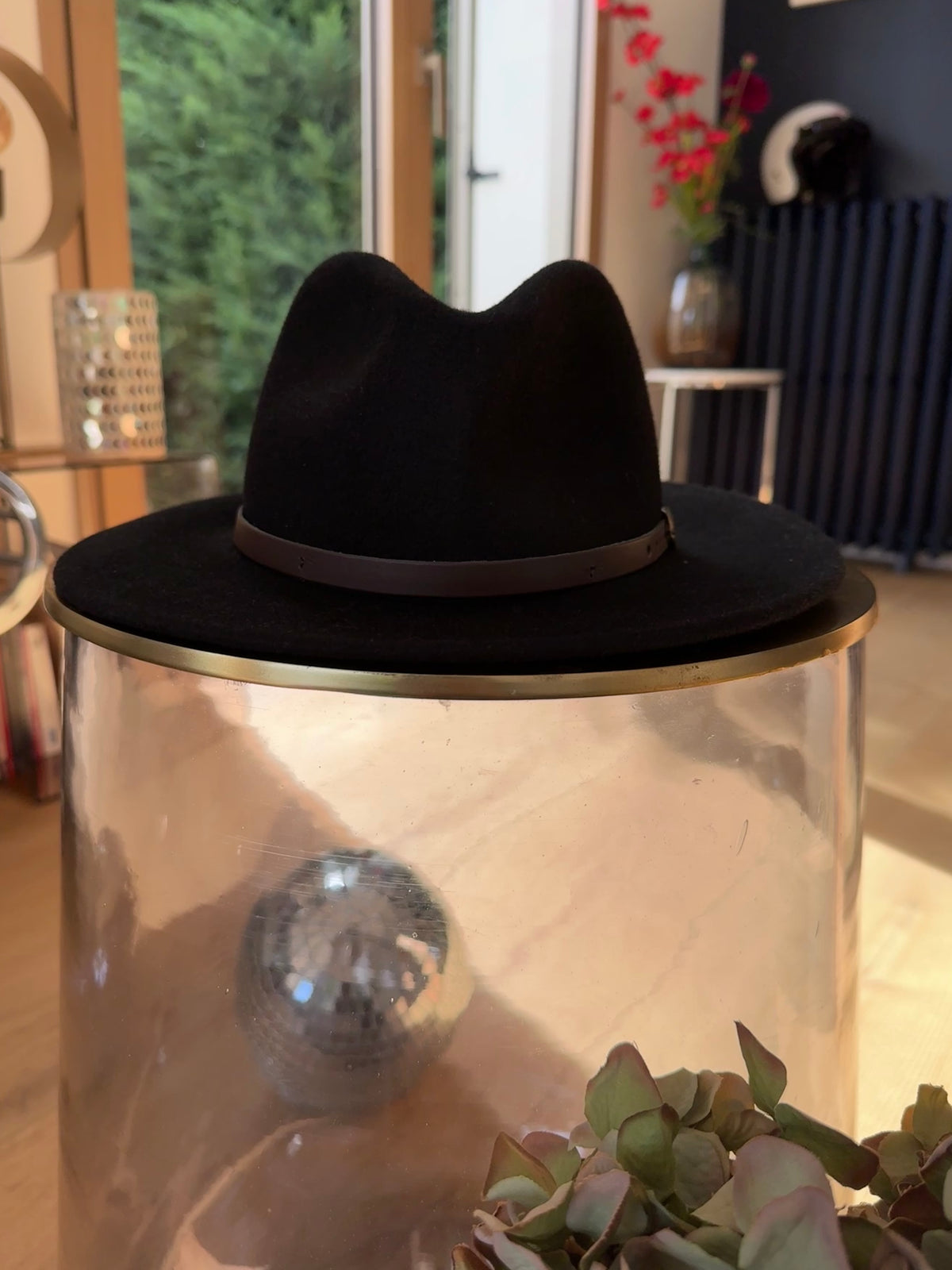 Chapeau Cath noir — vue du chapeau 3 #Coloris_noir